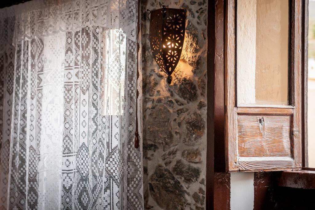 Ecoverode Hotel Emblematico Vegetariano Vegano Arona  Εξωτερικό φωτογραφία